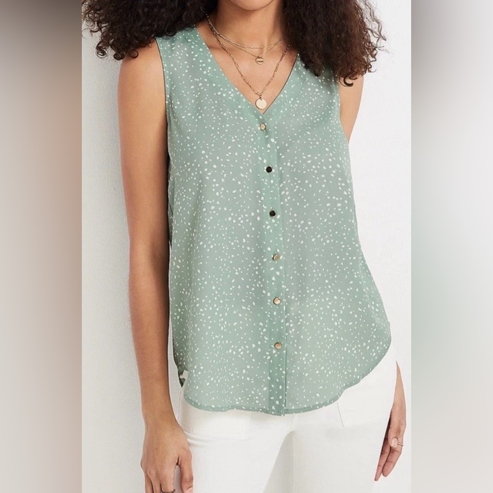 Maurices Madison Green Dot Button Front Tank Top Blouse Sleeveless V Neck XXL